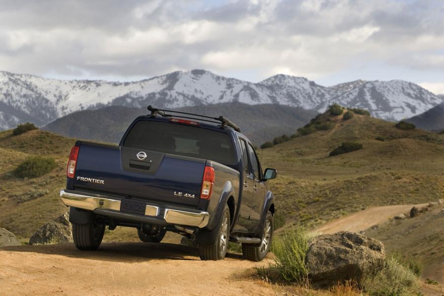  Nissan Frontier 2009 года  (фото 13 из 65)